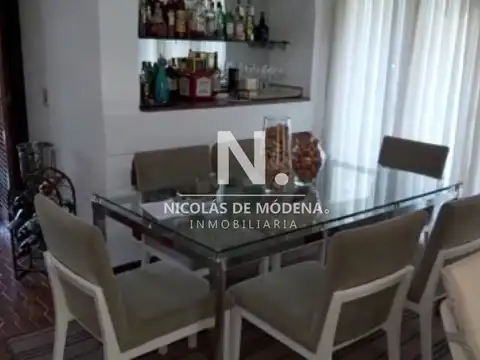 Casa 7 ambientes con 4 baños