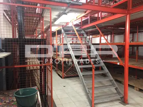 Galpon en Venta 42,30  mts Fondo