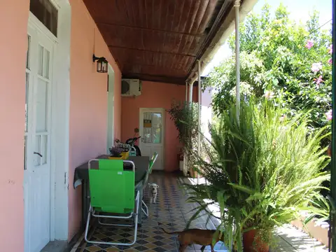 Casa 4 ambientes con 1 baño