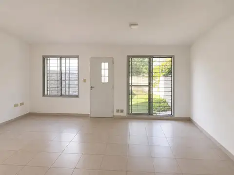Casa en Alquiler en Funes, $ 850.000