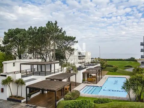 Departamento en venta a metros de Playa Mansa