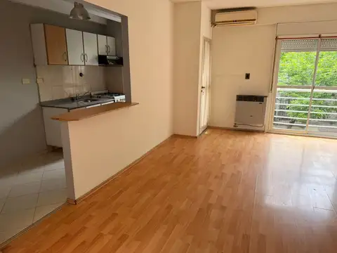 Quirno 100, Piso 2