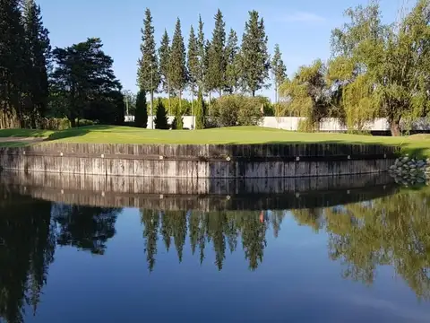 Terreno en Venta de 827,0 m2