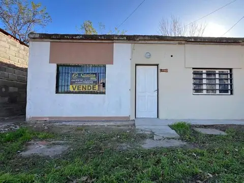 Casa en venta - 2 Dormitorios 2 Baños - Mercedes