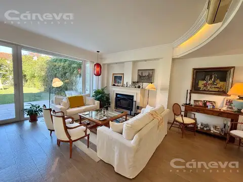 Casa 7 ambientes con 3 baños