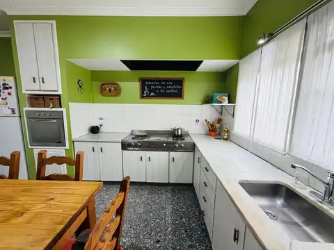 Depto Tipo Casa en Venta en Temperley, USD 105.000
