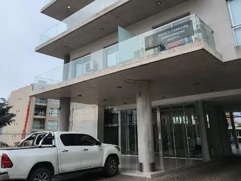 España 300 , Piso 2