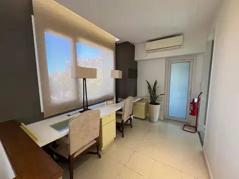 Casa 7 ambientes con 5 baños