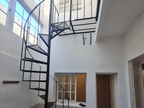 Depto Tipo Casa en Alquiler de 5 ambientes