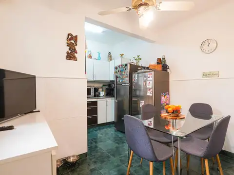 Depto Tipo Casa 5 ambientes con 2 baños
