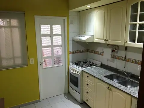 Depto Tipo Casa en Alquiler de 2 dormitorios