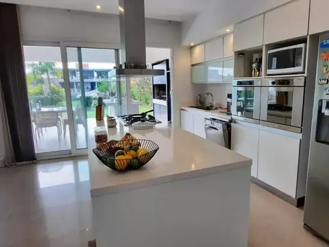 Casa en Venta de 5 dormitorios