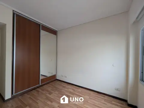 3 de Febrero 3000, Piso 02
