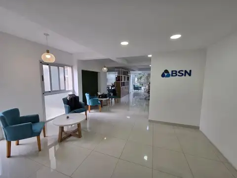 Oficina en Alquiler con 1 cochera