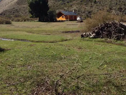 Campo en venta en Cholila con Rio Interno- Sobre ruta 15, a 2 km del Lago Mosquito