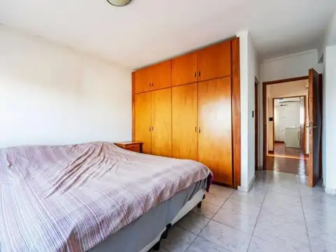 Joaquin V. Gonzalez , Piso 2