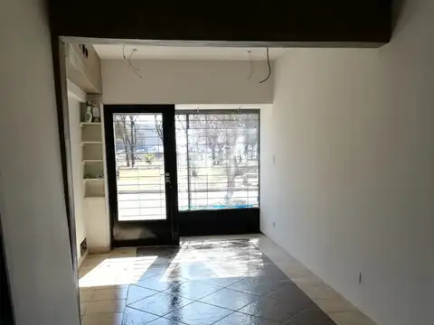 Local/Oficina en Alquiler Godoy Cruz