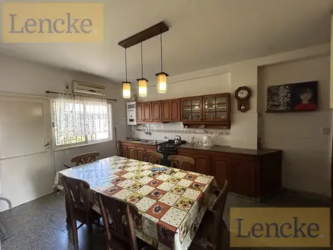 Casa en Venta en Olivos Maipú/Uzal, USD 220.000