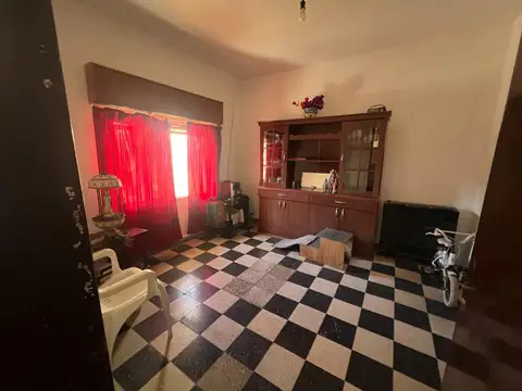 Depto Tipo Casa en Venta 50 años
