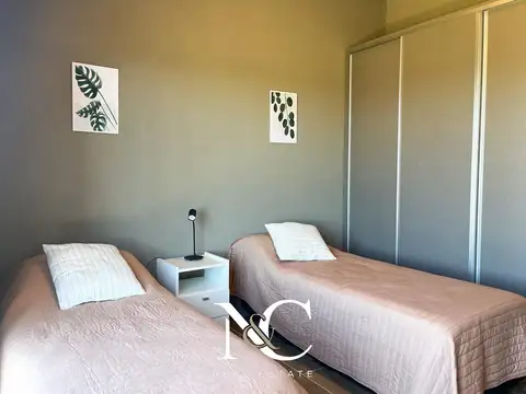Casa 6 ambientes con 4 baños