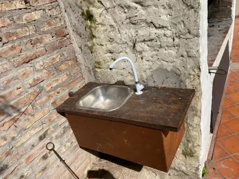 Casa en Alquiler con 1 cochera