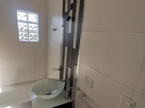 EN VENTA DEPARTAMENTO DE 2 AMBIENTES EN EDIFICIO MALLORCA; CUENTA CON AMPLIO BALCON - FICHA 8156