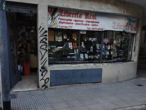 Muy buen local, a mts de Av Cordoba, zona facultades