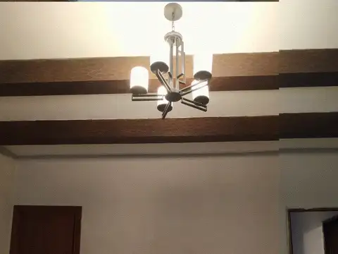 CASA 10 pers. u$550 POR DIA. Todo incluido. Ok Jovenes! Cochera 5 AMB. WiFi 500GB A 5 cuadras del Torreón del Monje
