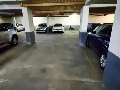 Cochera en venta en centro de Martinez