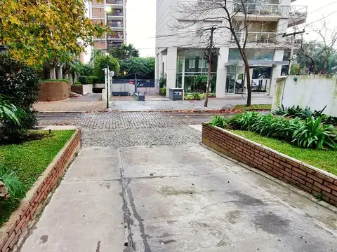 Sarmiento 241, Martinez