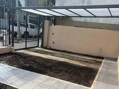 Depto Tipo Casa en Venta en Banfield, USD 88.000
