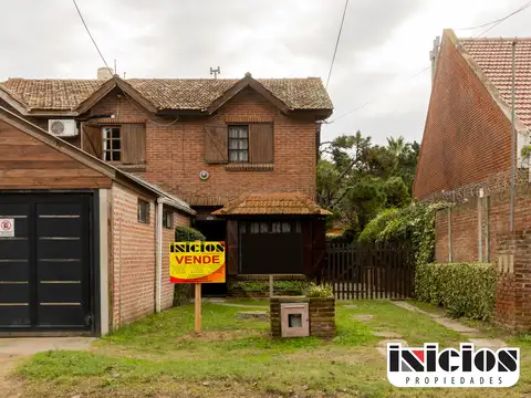 Dúplex con Amplio Jardín en Hermoso Barrio - C737