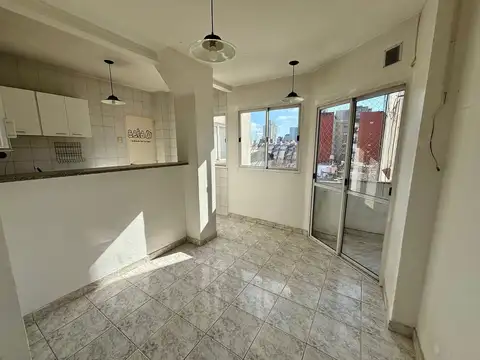 DPTO SEMIPISO 4 AMBIENTES- DOBLE BALCON CORRIDO-
