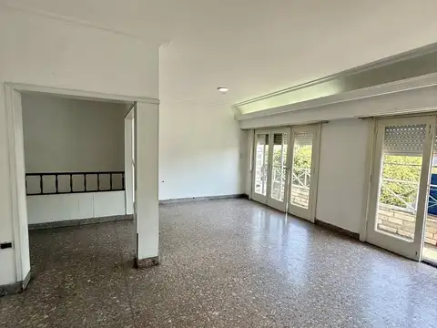 Departamento en Alquiler en Sarandi, $ 800.000