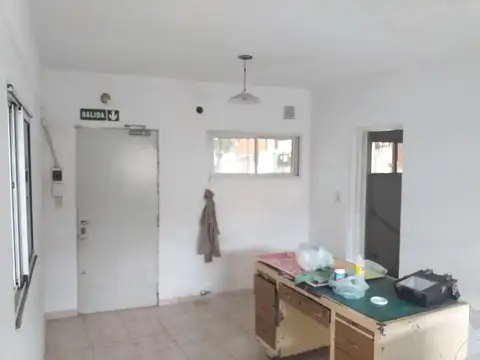 Galpon en Alquiler 34  mts Fondo