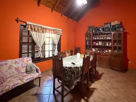 Casa en Venta con 4 cocheras