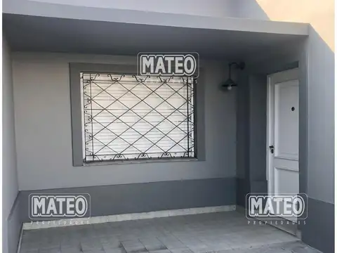 Casa en Alquiler con 1 cochera