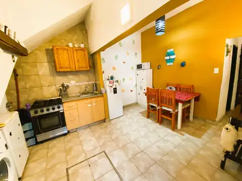 Depto Tipo Casa en Venta de 5 ambientes