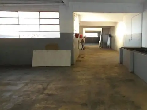 Galpon en Venta en Mataderos, USD 700.000