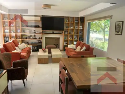 Hermosa casa 4 amb en Santa Maria De Los Olivos!
