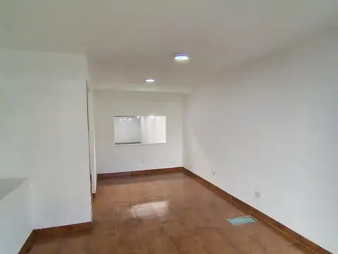 ALQUILER GALPON DE 449 METROS EN VILLA DEVOTO