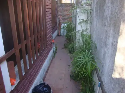 Depto Tipo Casa en Venta 50 años