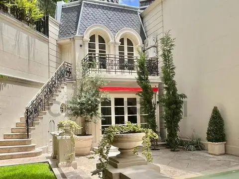 Casa 10 ambientes con 6 baños