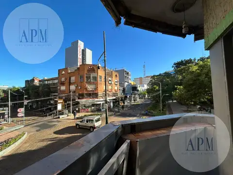 ALQUILER | OFICINA EN MICROCENTRO – ESQUINA COLÓN Y BOLÍVAR