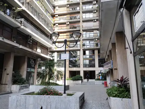 Departamento sobre Avda. Santa Fé 2800