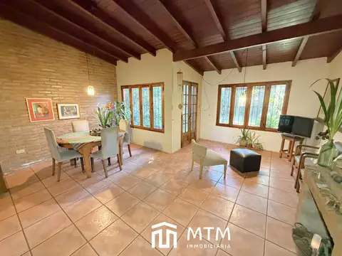 Casa en Venta en Alberdi, USD 135.000