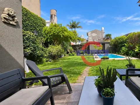 VENTA | CASA EN LOTE PROPIO CON JARDÍN, PILETA Y QUINCHO – JURAMENTO AL 400