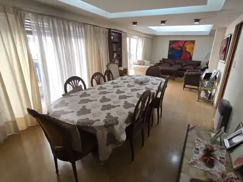 VENTA PISO 5 AMBIENTES CON DEP. 2 COCH EN BALVANERA