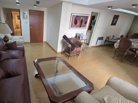Departamento en Venta de 5 ambientes