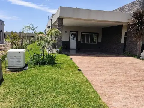 Casa en Venta en Fincas Del Alba, USD 265.000